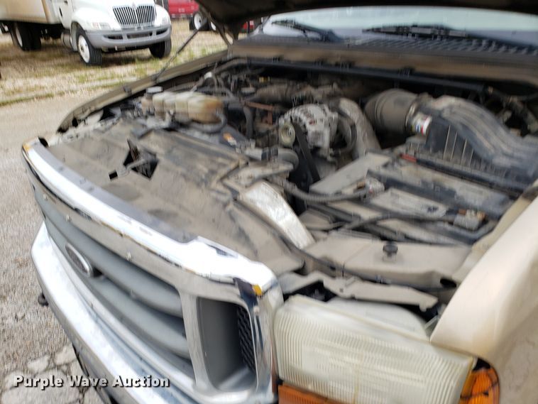 image for item DH2854 2001 Ford F250 Super Duty SuperCab pickup truck