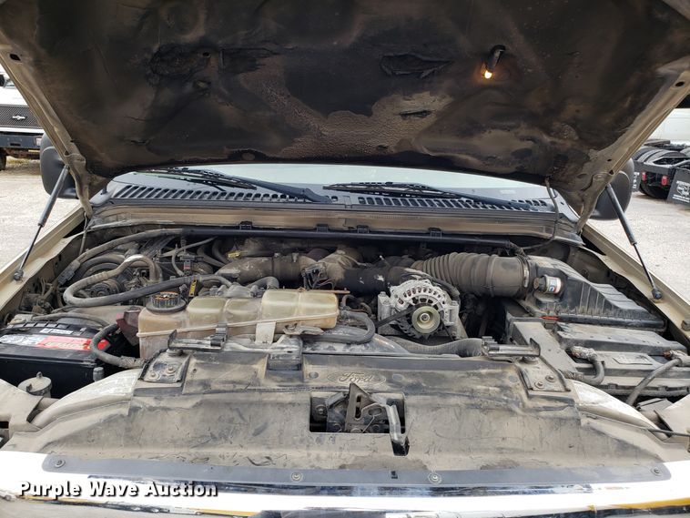 image for item DH2854 2001 Ford F250 Super Duty SuperCab pickup truck