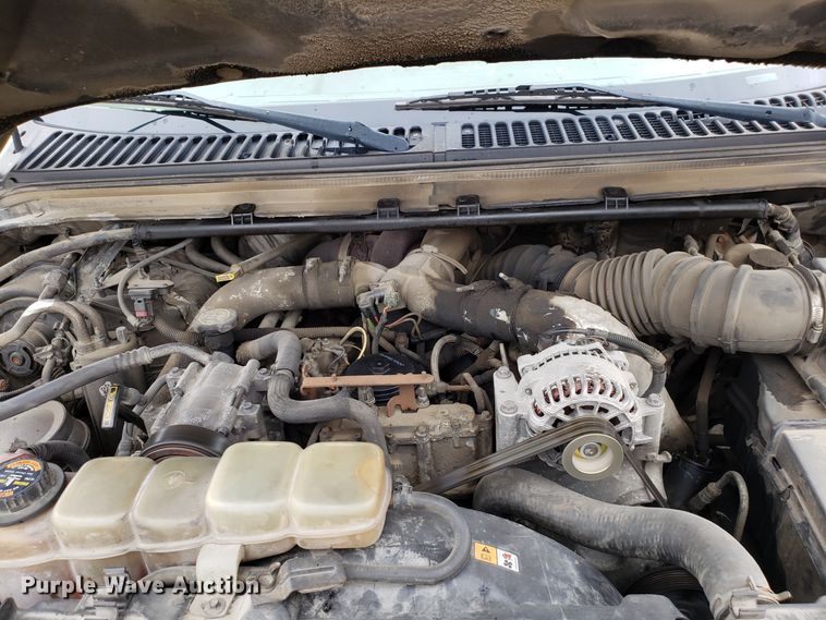 image for item DH2854 2001 Ford F250 Super Duty SuperCab pickup truck