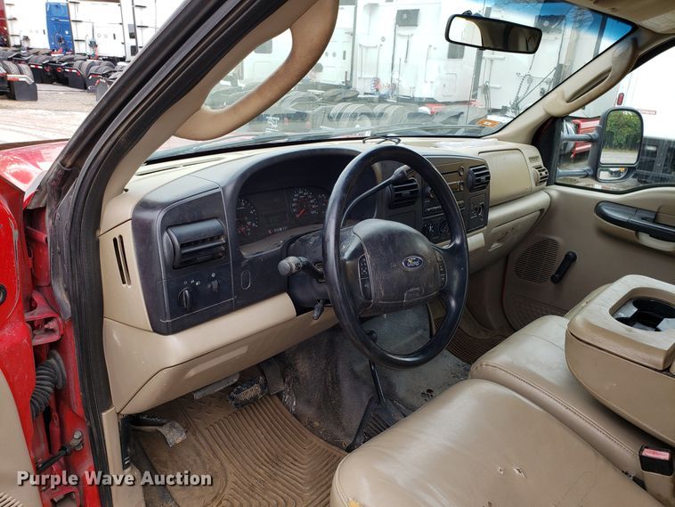 image for item DH2855 2006 Ford F350 Super Duty SuperCab flatbed pickup truck