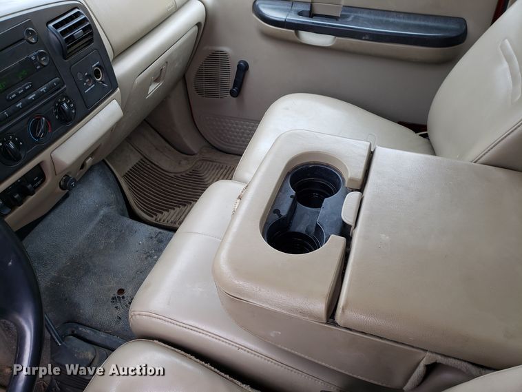 image for item DH2855 2006 Ford F350 Super Duty SuperCab flatbed pickup truck