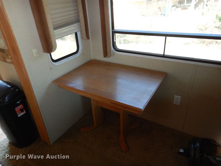 image for item DH3562 2006 Carriage Carri-Lite camper