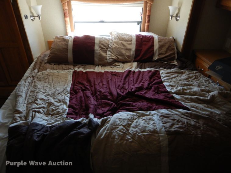 image for item DH3562 2006 Carriage Carri-Lite camper