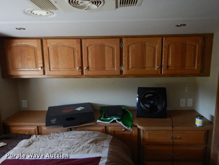 image for item DH3562 2006 Carriage Carri-Lite camper