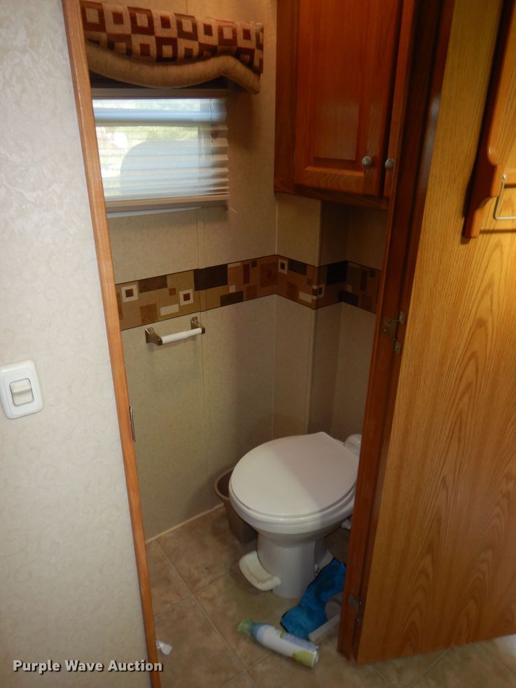 image for item DH3562 2006 Carriage Carri-Lite camper