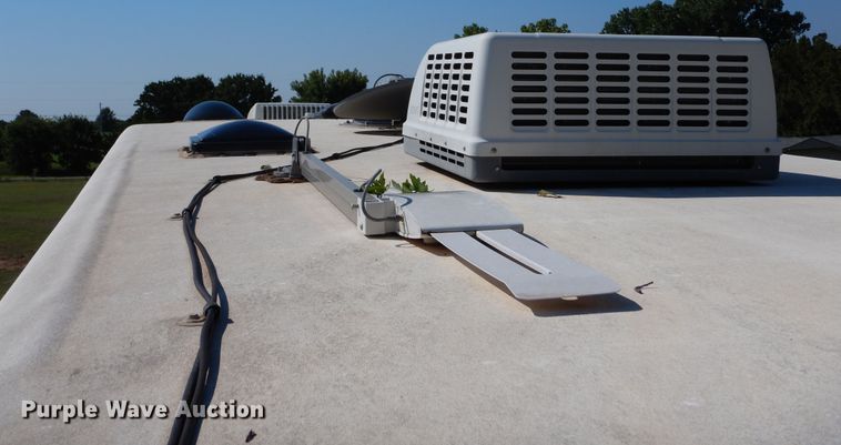 image for item DH3562 2006 Carriage Carri-Lite camper