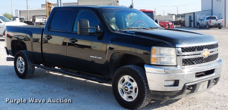 image for item DH3564 2011 Chevrolet Silverado 2500HD Crew Cab pickup truck