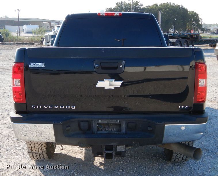 image for item DH3564 2011 Chevrolet Silverado 2500HD Crew Cab pickup truck