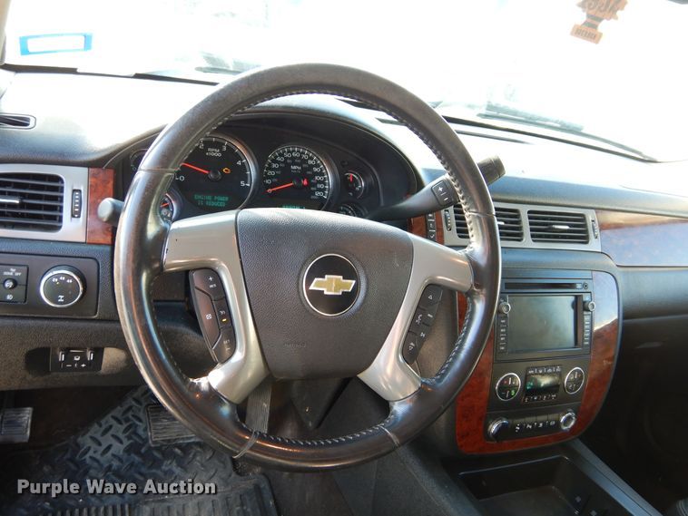 image for item DH3564 2011 Chevrolet Silverado 2500HD Crew Cab pickup truck