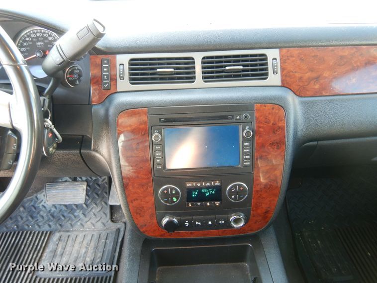 image for item DH3564 2011 Chevrolet Silverado 2500HD Crew Cab pickup truck