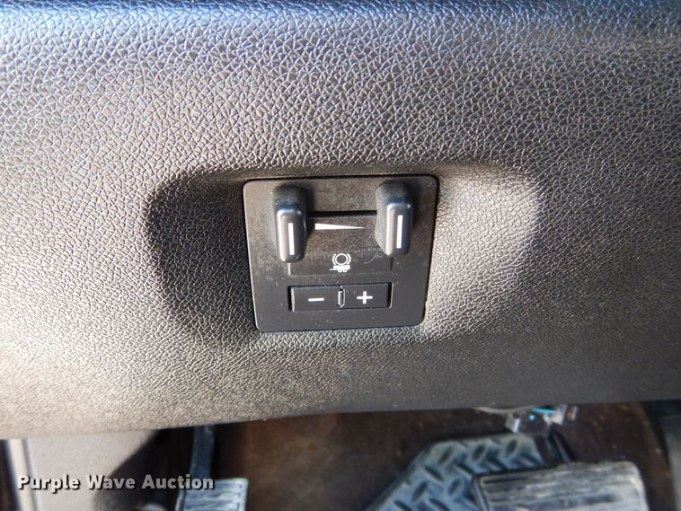 image for item DH3564 2011 Chevrolet Silverado 2500HD Crew Cab pickup truck