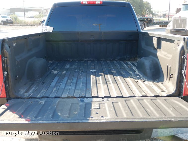 image for item DH3564 2011 Chevrolet Silverado 2500HD Crew Cab pickup truck