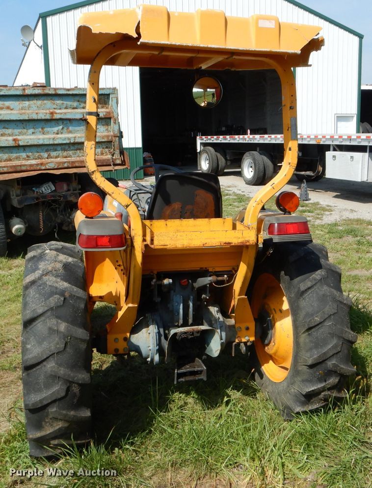 image for item DH6132 Kubota L3300 MFWD tractor