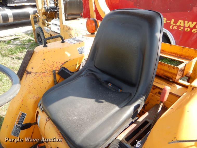 image for item DH6132 Kubota L3300 MFWD tractor