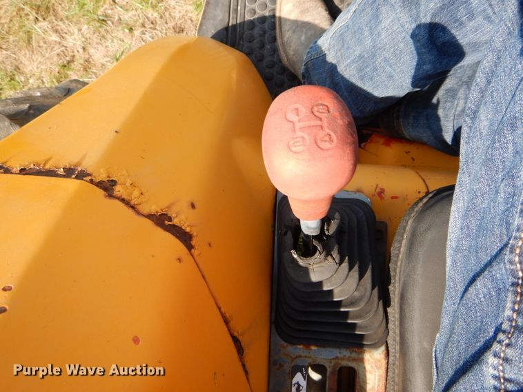 image for item DH6132 Kubota L3300 MFWD tractor