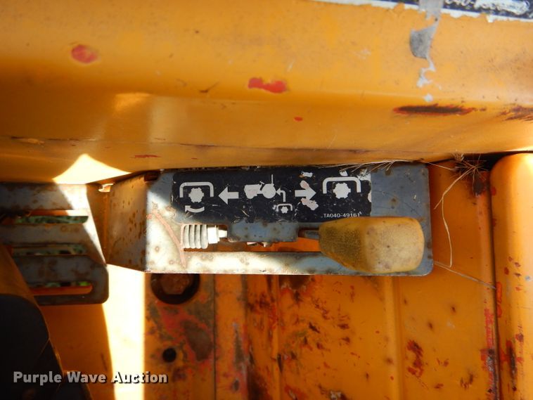 image for item DH6132 Kubota L3300 MFWD tractor