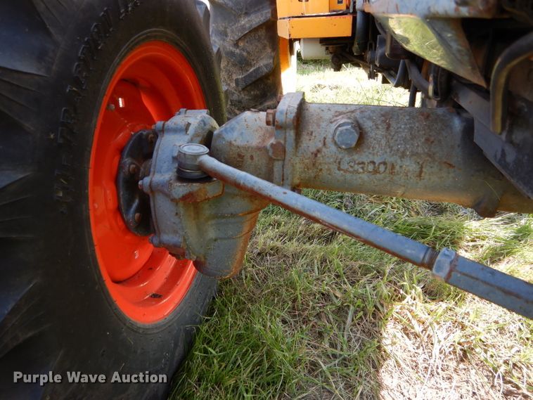 image for item DH6132 Kubota L3300 MFWD tractor