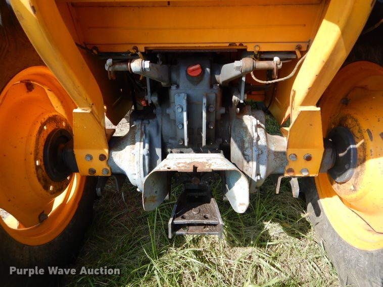 image for item DH6132 Kubota L3300 MFWD tractor