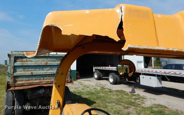 image for item DH6132 Kubota L3300 MFWD tractor