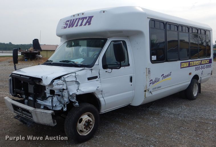 image for item DH6143 2017 Ford Econoline E450 shuttle bus