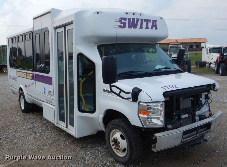 image for item DH6143 2017 Ford Econoline E450 shuttle bus