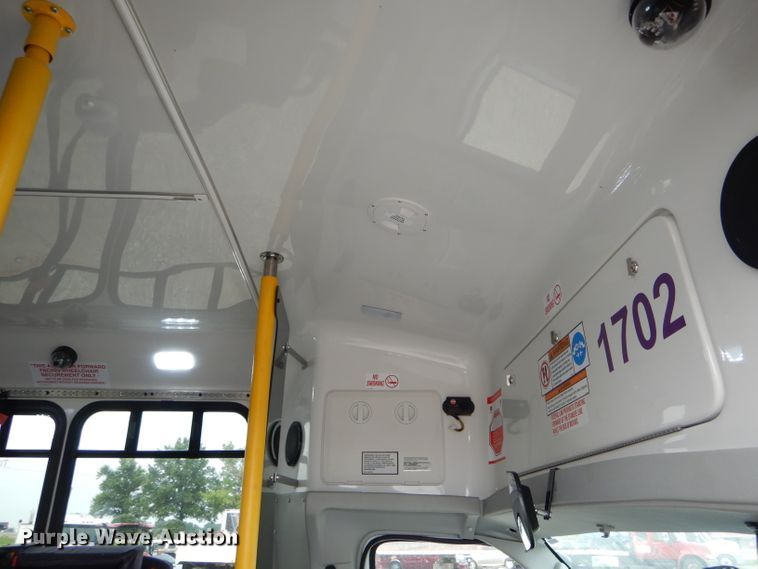 image for item DH6143 2017 Ford Econoline E450 shuttle bus