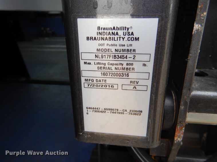 image for item DH6143 2017 Ford Econoline E450 shuttle bus