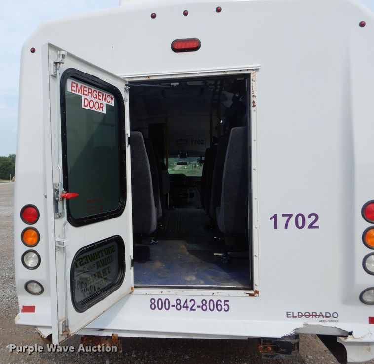 image for item DH6143 2017 Ford Econoline E450 shuttle bus