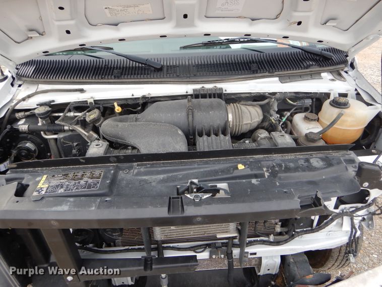 image for item DH6143 2017 Ford Econoline E450 shuttle bus