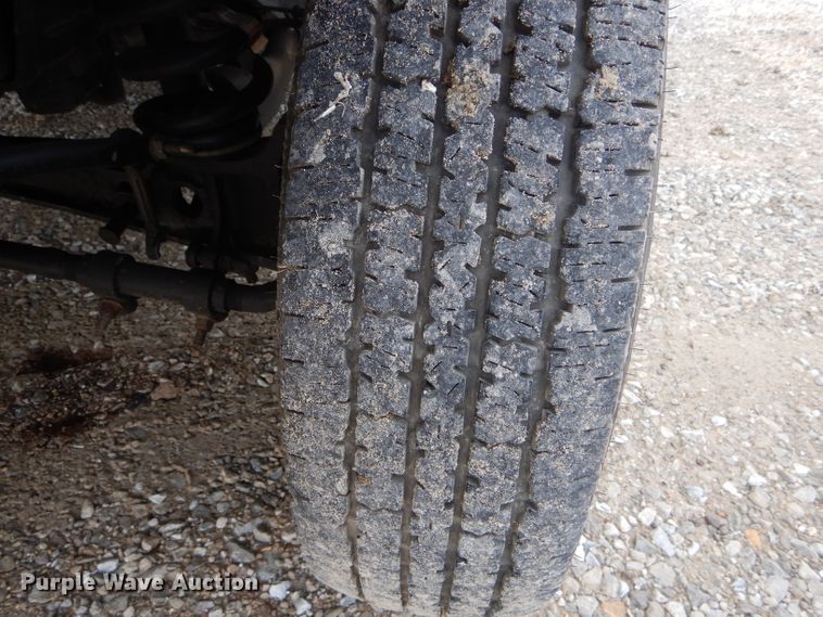 image for item DH6143 2017 Ford Econoline E450 shuttle bus