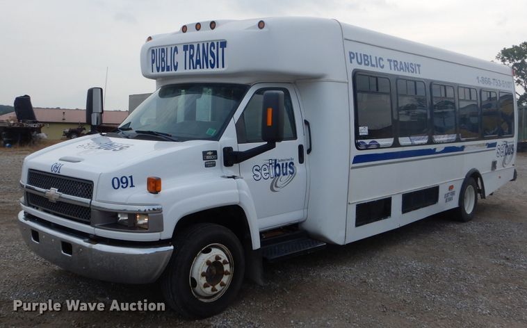 image for item DH6144 2009 Chevrolet C5500 shuttle bus