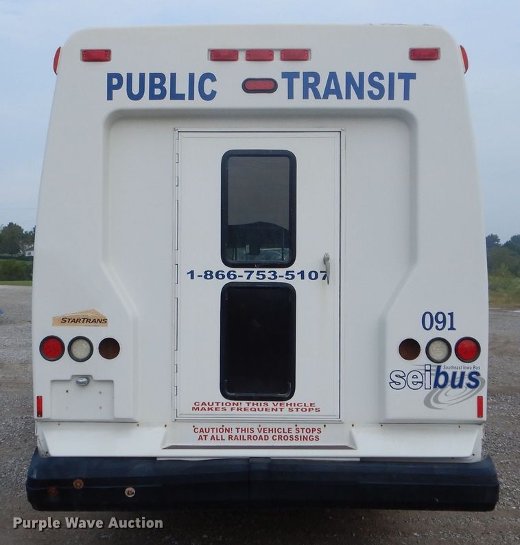 image for item DH6144 2009 Chevrolet C5500 shuttle bus