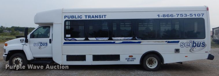 image for item DH6144 2009 Chevrolet C5500 shuttle bus