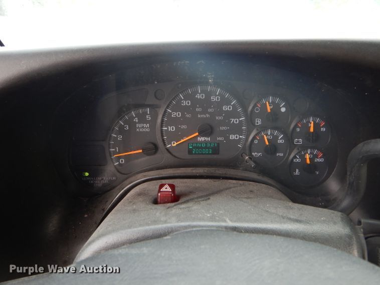 image for item DH6144 2009 Chevrolet C5500 shuttle bus