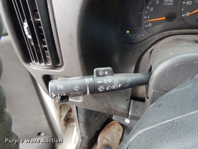 image for item DH6144 2009 Chevrolet C5500 shuttle bus