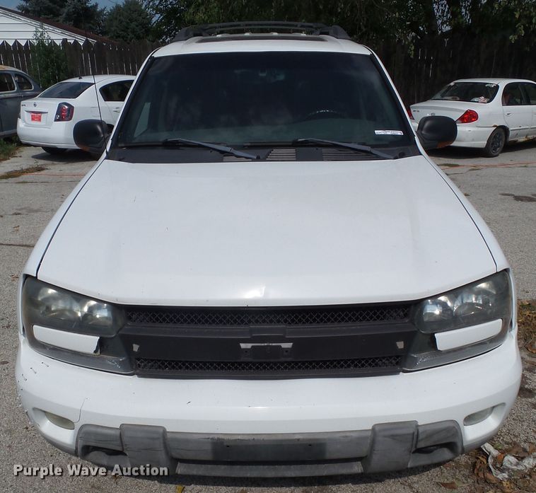 image for item EM9837 2003 Chevrolet TrailBlazer EXT SUV
