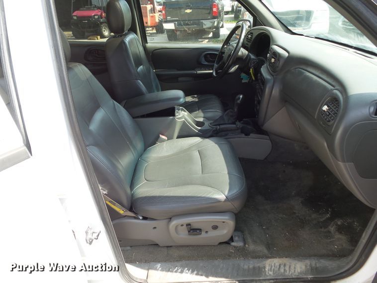 image for item EM9837 2003 Chevrolet TrailBlazer EXT SUV