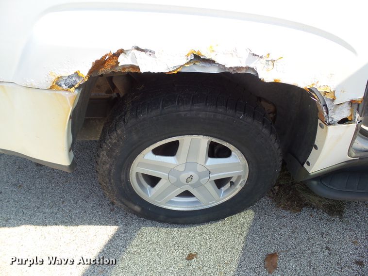 image for item EM9837 2003 Chevrolet TrailBlazer EXT SUV