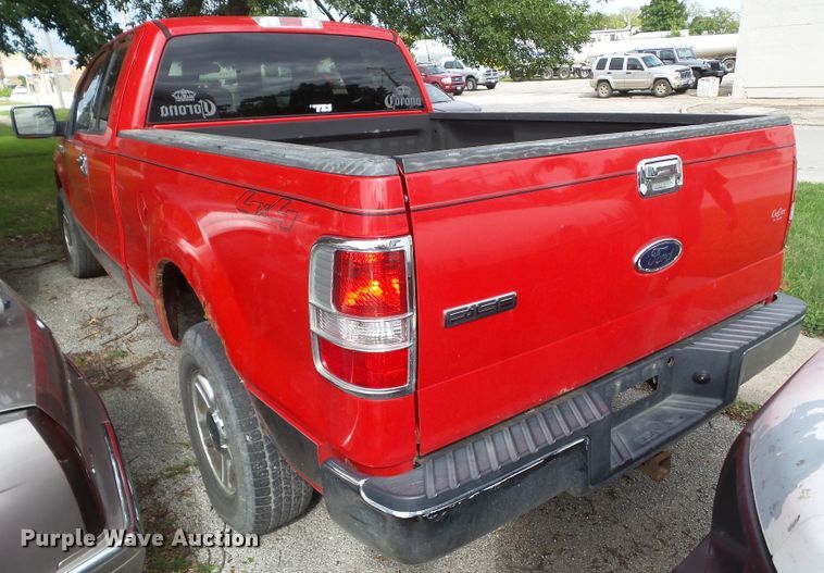 image for item EM9845 2004 Ford F150 SuperCab pickup truck