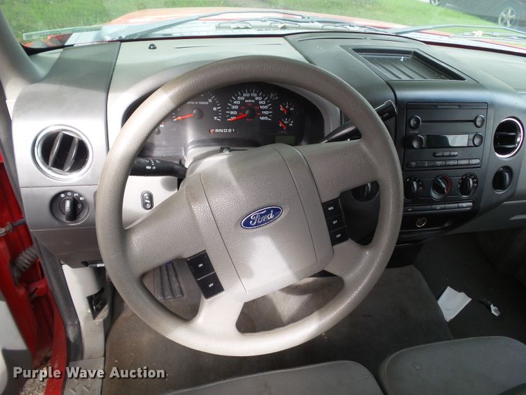 image for item EM9845 2004 Ford F150 SuperCab pickup truck