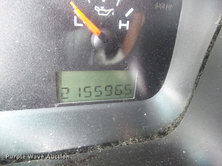 image for item EM9845 2004 Ford F150 SuperCab pickup truck