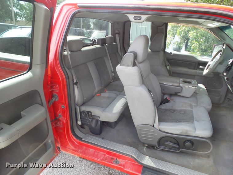 image for item EM9845 2004 Ford F150 SuperCab pickup truck