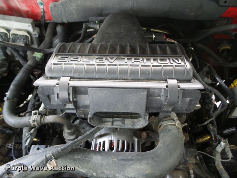 image for item EM9845 2004 Ford F150 SuperCab pickup truck