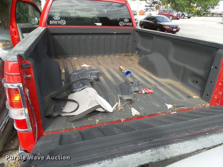 image for item EM9845 2004 Ford F150 SuperCab pickup truck