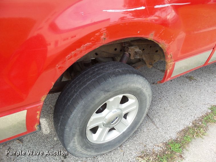 image for item EM9845 2004 Ford F150 SuperCab pickup truck