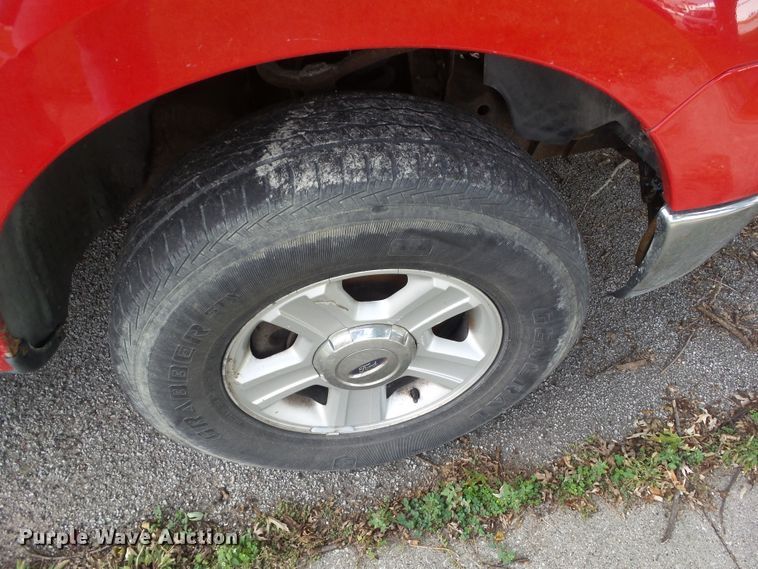 image for item EM9845 2004 Ford F150 SuperCab pickup truck