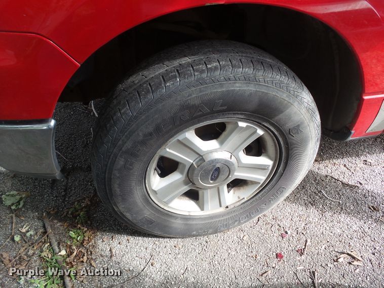 image for item EM9845 2004 Ford F150 SuperCab pickup truck