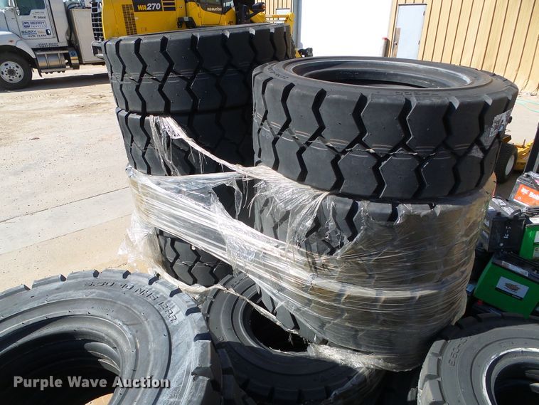 image for item EQ9192 Approximately 55 tires