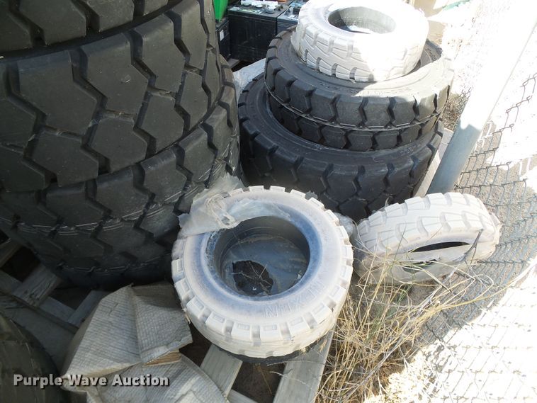 image for item EQ9192 Approximately 55 tires