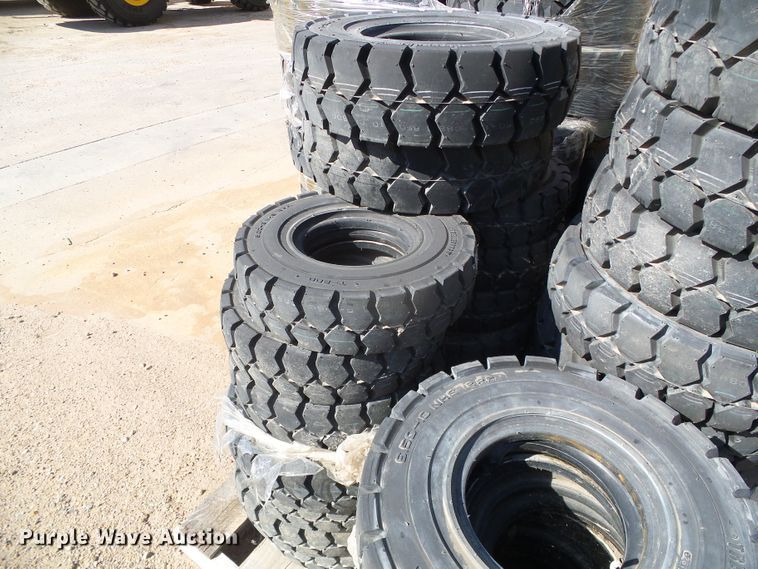 image for item EQ9192 Approximately 55 tires